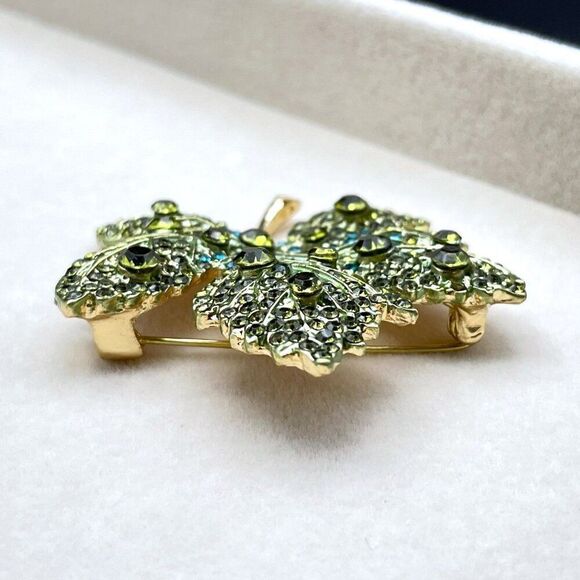 Yellow Gold with Peridot and Aquamarine Crystal Maple Leaf Pin Back Brooch - Picture 5 of 8